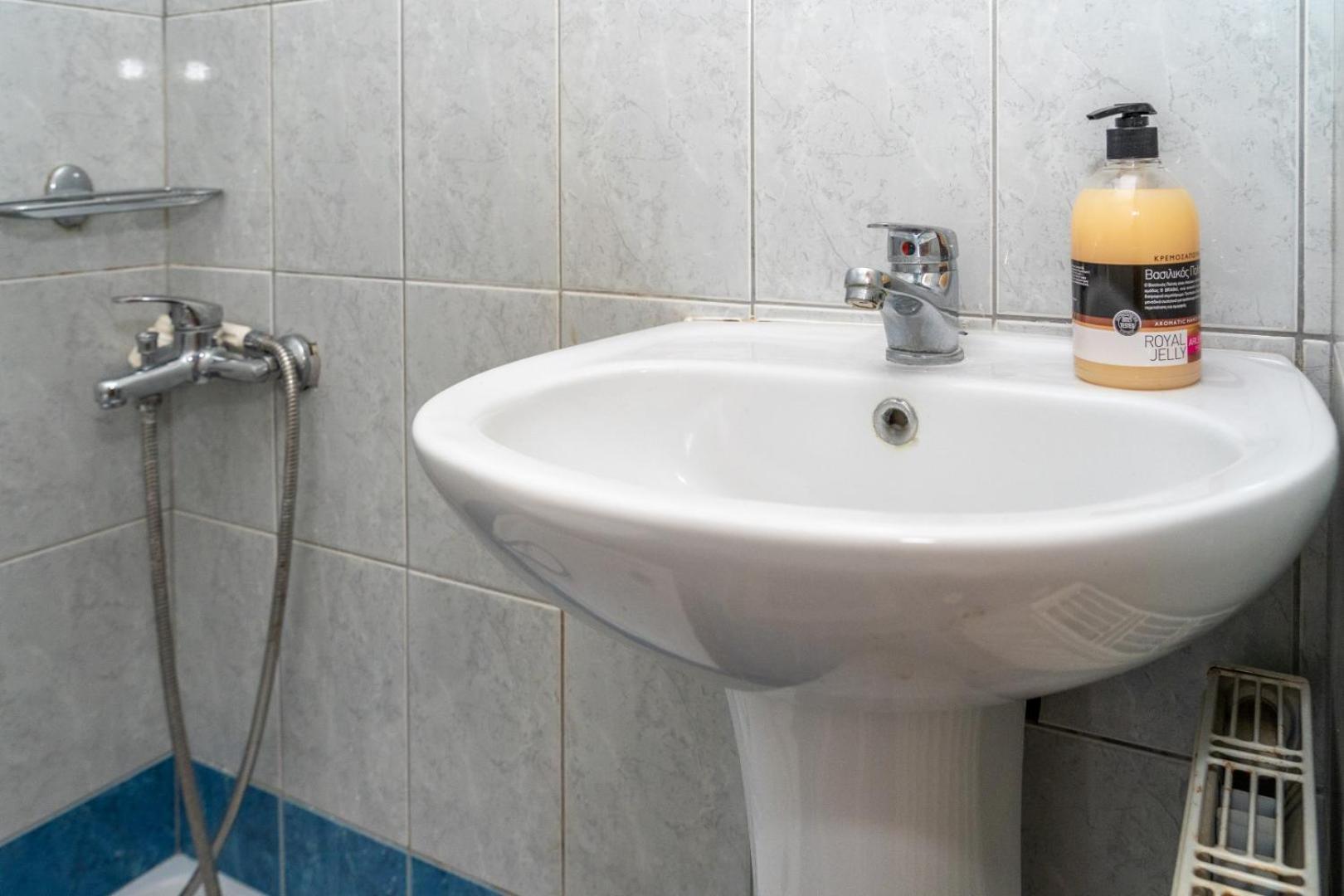 Kosmos Service Apartment Beautiful Studio 3 With Additional Cost Parking Salonicco Esterno foto