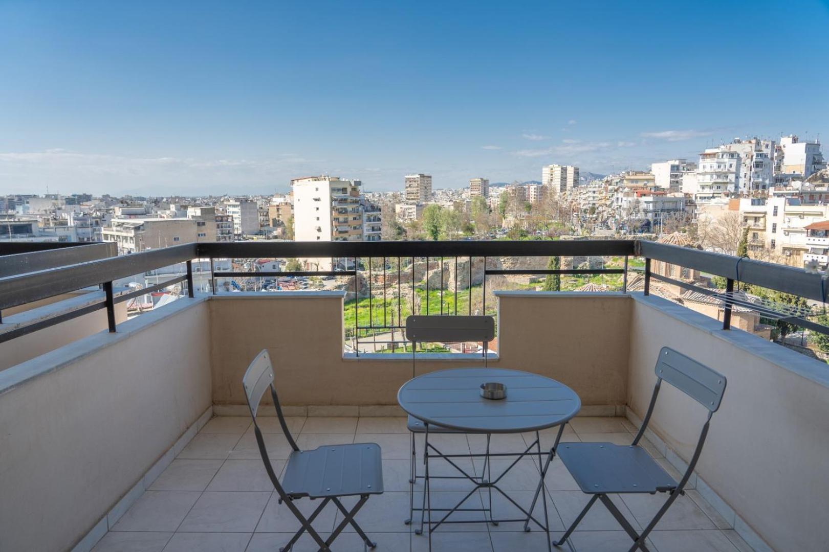 Kosmos Service Apartment Beautiful Studio 3 With Additional Cost Parking Salonicco Esterno foto