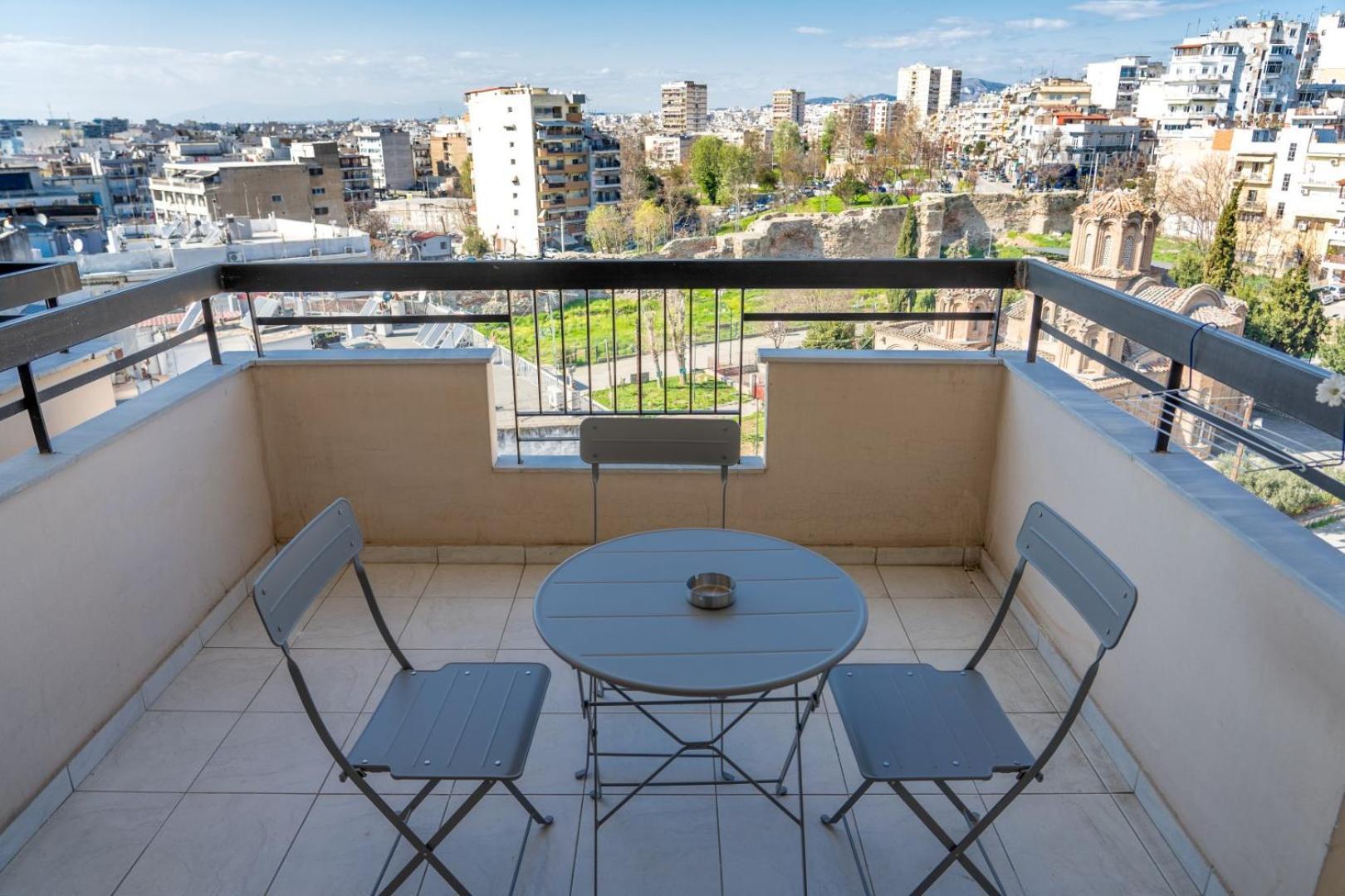 Kosmos Service Apartment Beautiful Studio 3 With Additional Cost Parking Salonicco Esterno foto